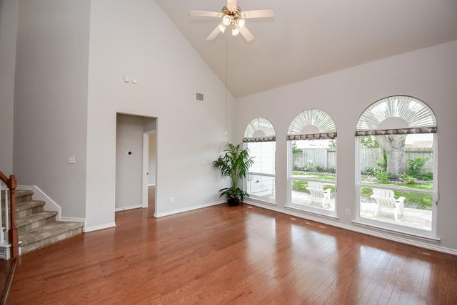 406 Sterling Heights Lane, Houston, TX 77094