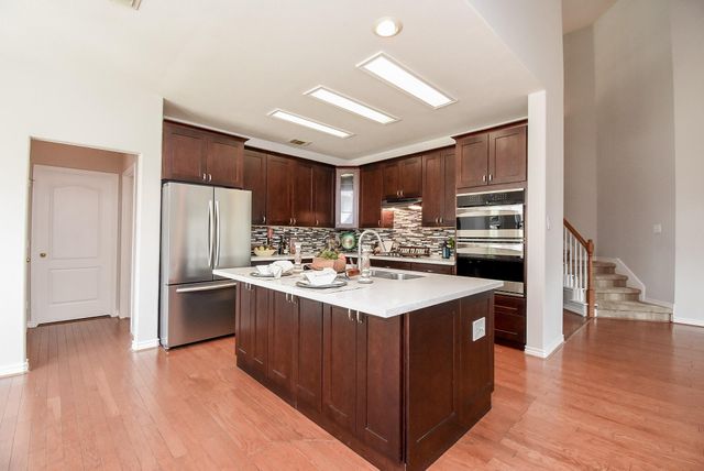 406 Sterling Heights Lane, Houston, TX 77094