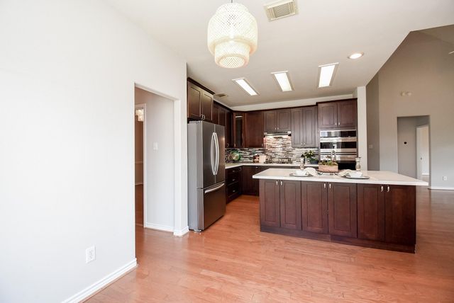 406 Sterling Heights Lane, Houston, TX 77094