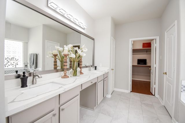 406 Sterling Heights Lane, Houston, TX 77094