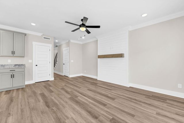 166 Sango Dr Unit 44, Clarksville, TN 37043