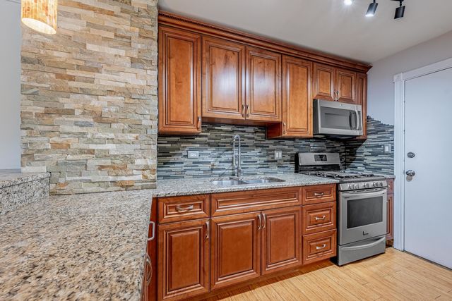 11010 Central Avenue 2A, Chicago Ridge, IL 60415