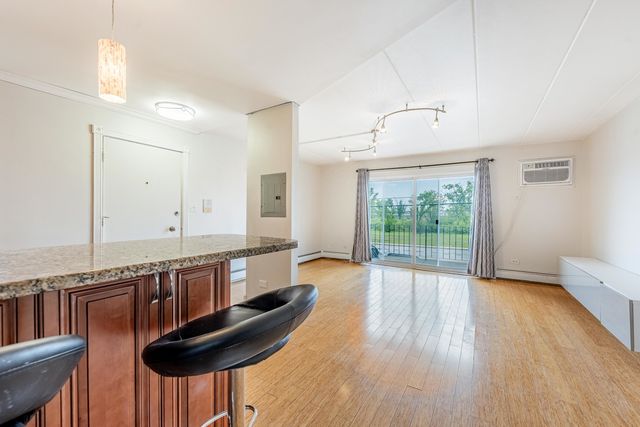 11010 Central Avenue 2A, Chicago Ridge, IL 60415