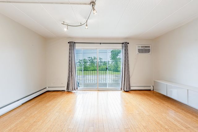11010 Central Avenue 2A, Chicago Ridge, IL 60415