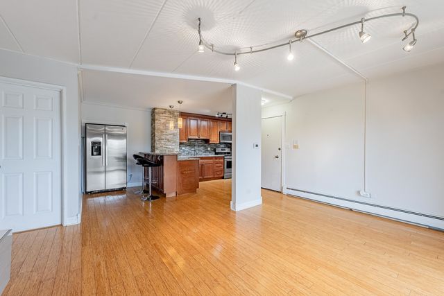 11010 Central Avenue 2A, Chicago Ridge, IL 60415