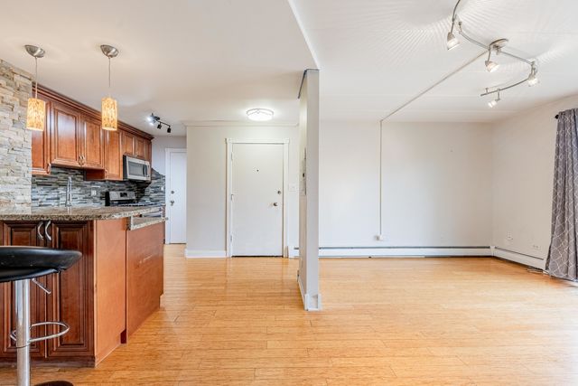 11010 Central Avenue 2A, Chicago Ridge, IL 60415