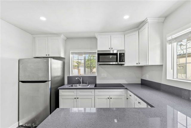 22737 Rodax, West Hills, CA 91304