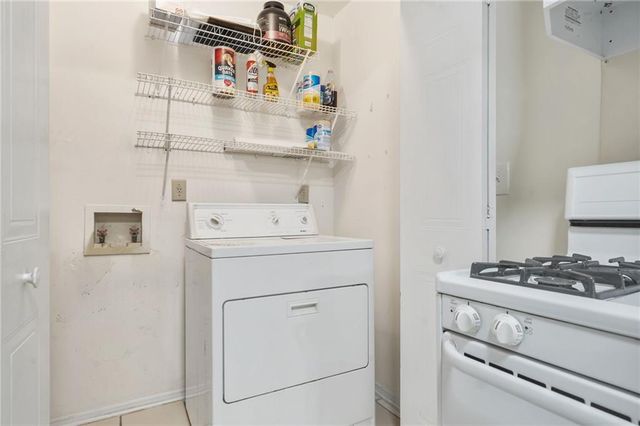 906 Country Park SE Drive, Smyrna, GA 30080