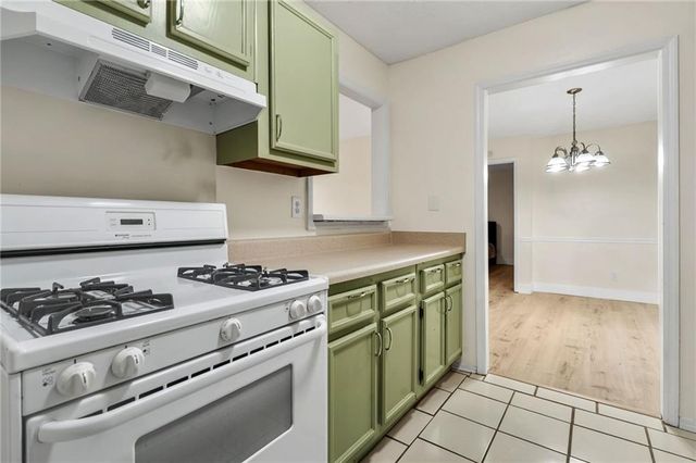 906 Country Park SE Drive, Smyrna, GA 30080