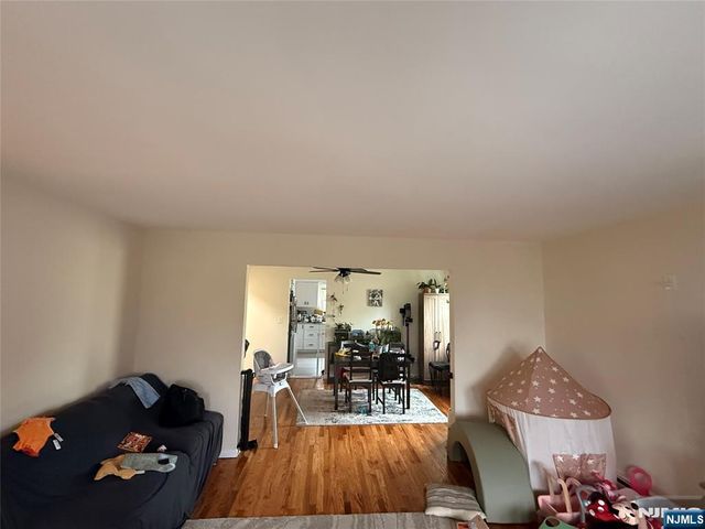 33 E Joseph Street, Moonachie, NJ 07074