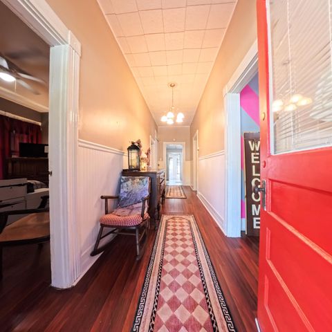 286 Broadway Street, Irvine, KY 40336