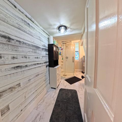 286 Broadway Street, Irvine, KY 40336