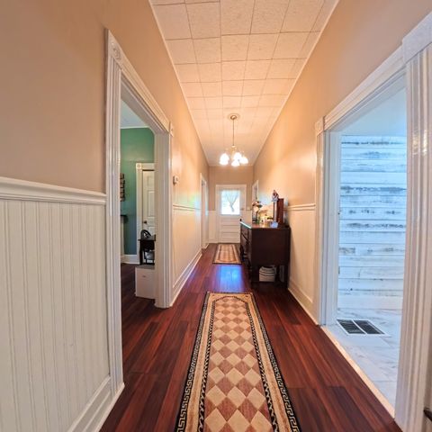 286 Broadway Street, Irvine, KY 40336