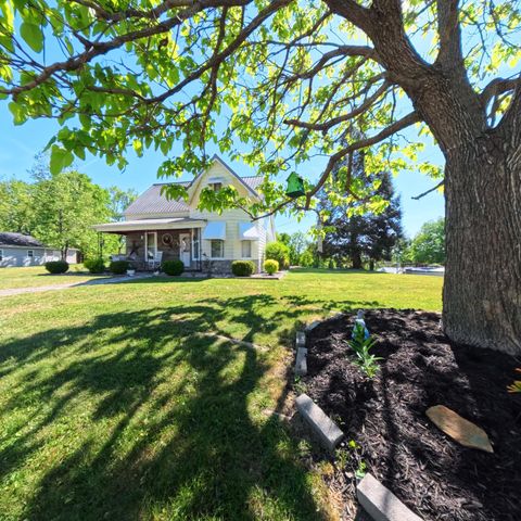 286 Broadway Street, Irvine, KY 40336