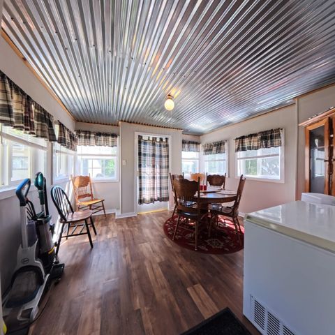 286 Broadway Street, Irvine, KY 40336