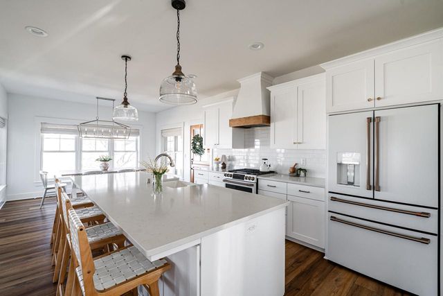 W273N6856 Pintail COURT, Lisbon, WI 53089
