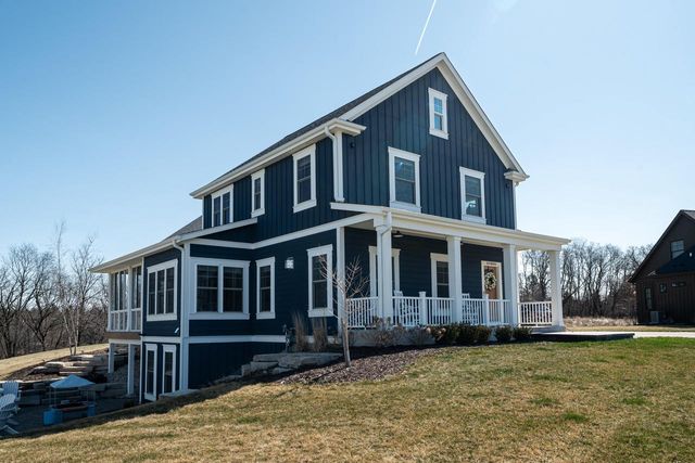 W273N6856 Pintail COURT, Lisbon, WI 53089