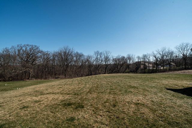W273N6856 Pintail COURT, Lisbon, WI 53089