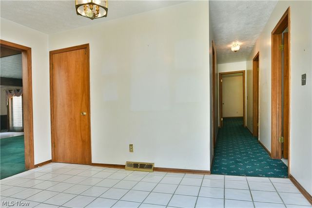 5705 State Route 46, Cortland, OH 44410