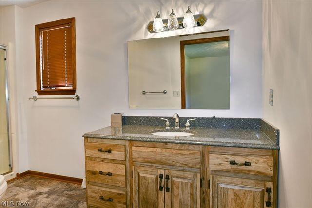 5705 State Route 46, Cortland, OH 44410