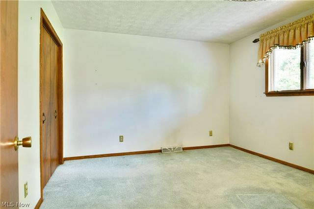 5705 State Route 46, Cortland, OH 44410