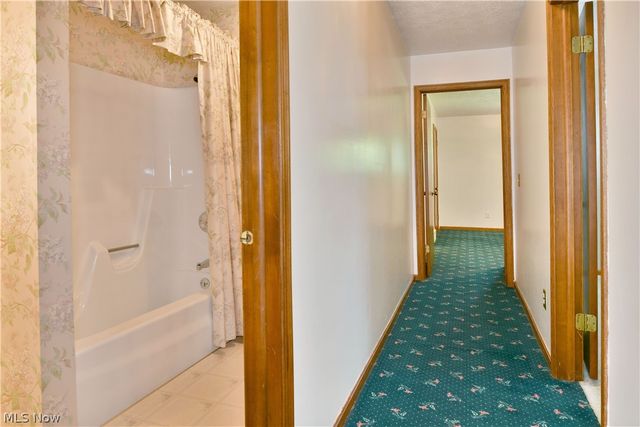 5705 State Route 46, Cortland, OH 44410