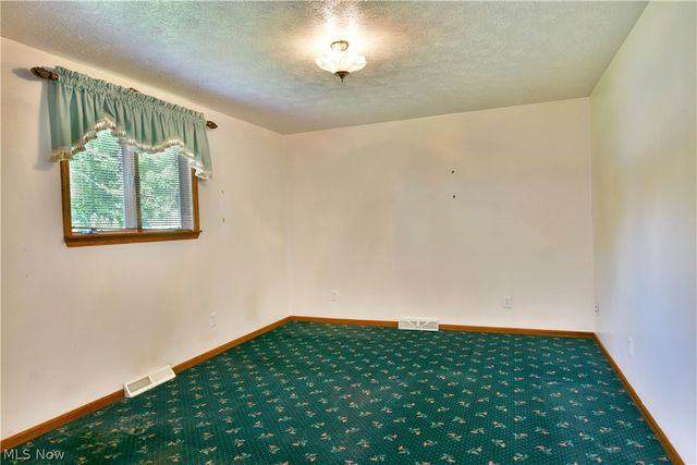 5705 State Route 46, Cortland, OH 44410