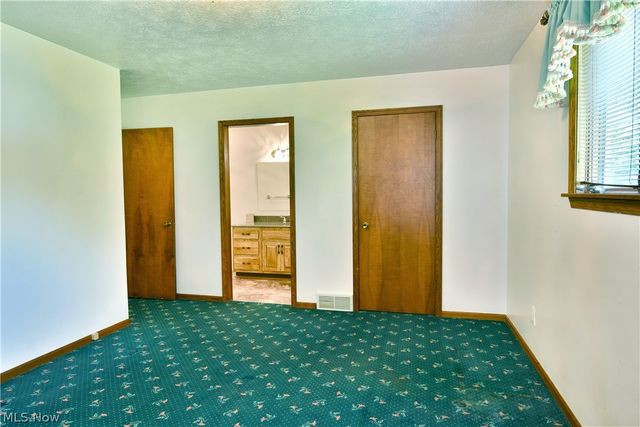 5705 State Route 46, Cortland, OH 44410