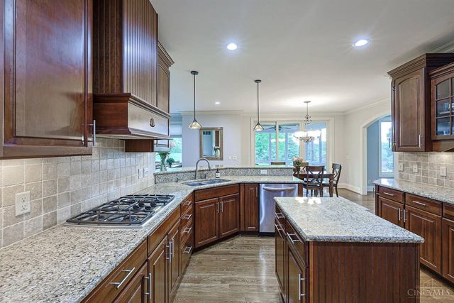 376 Compton Road, Wyoming, OH 45215