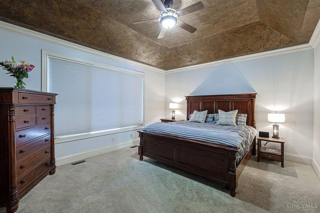 376 Compton Road, Wyoming, OH 45215