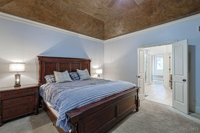 376 Compton Road, Wyoming, OH 45215