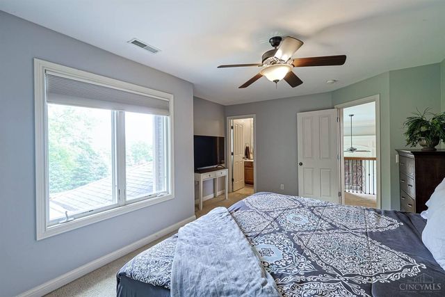 376 Compton Road, Wyoming, OH 45215