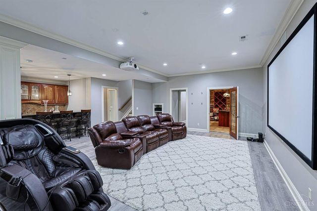 376 Compton Road, Wyoming, OH 45215