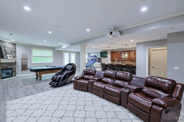 376 Compton Road, Wyoming, OH 45215