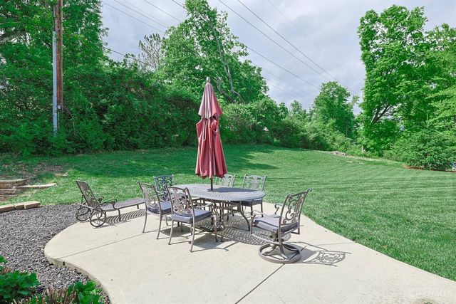 376 Compton Road, Wyoming, OH 45215