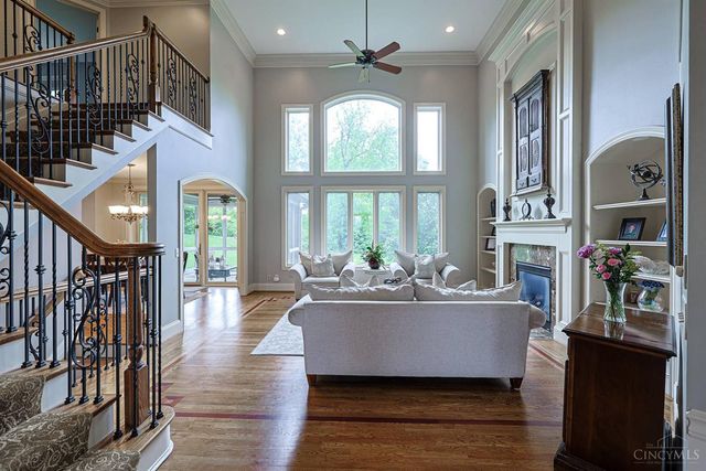 376 Compton Road, Wyoming, OH 45215