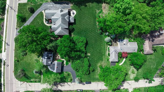 376 Compton Road, Wyoming, OH 45215