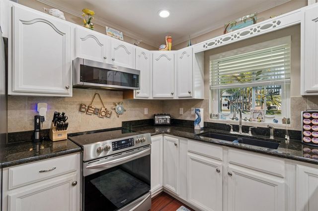 6170 SEASIDE DRIVE, New Port Richey, FL 34652