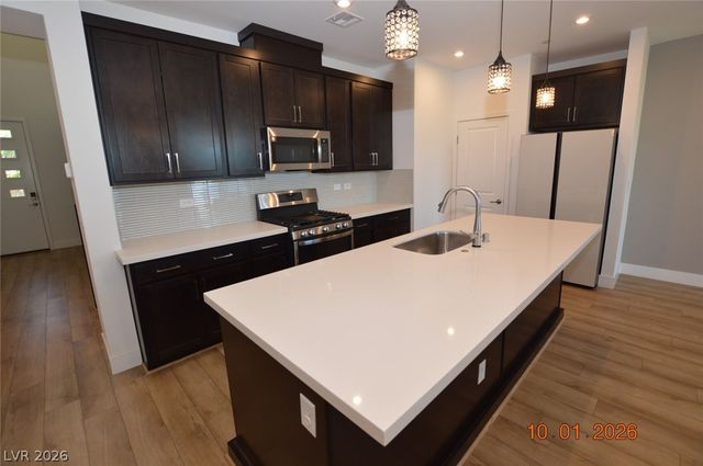 752 Echelon Street, Las Vegas, NV 89138