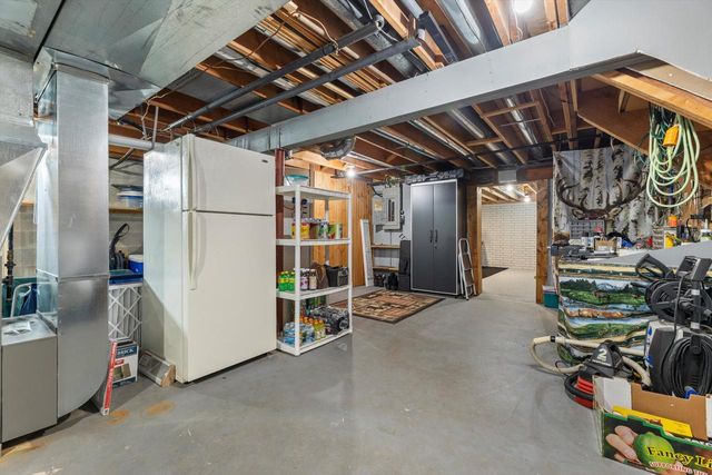 W369S4863 Needle Point DRIVE, Dousman, WI 53118