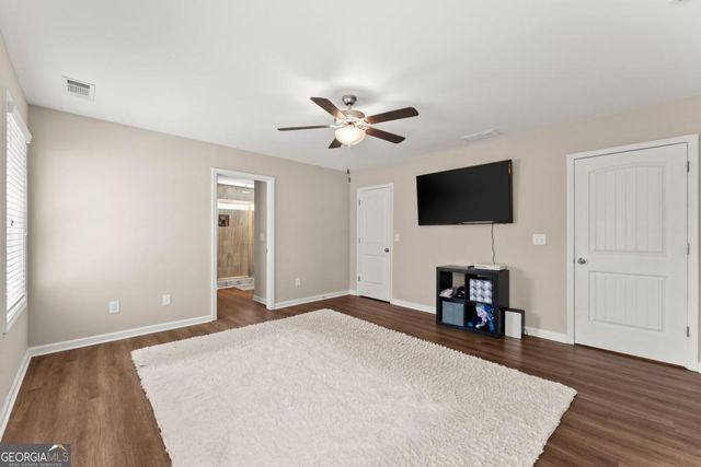 6579 River Station Drive, Lula, GA 30554