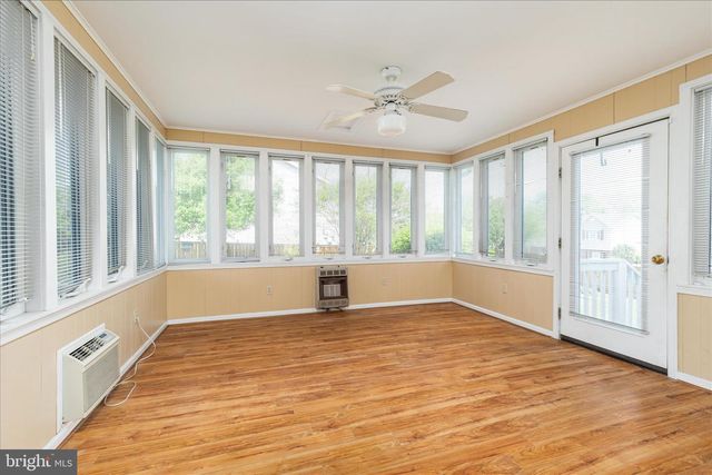 590 FULTON DR, Strasburg, VA 22657