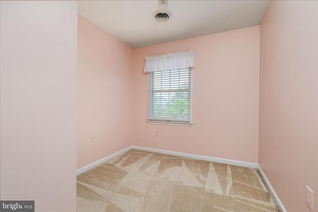 590 FULTON DR, Strasburg, VA 22657