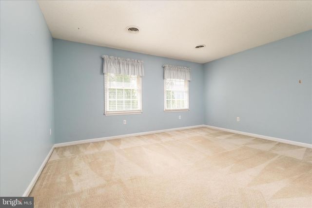 590 FULTON DR, Strasburg, VA 22657