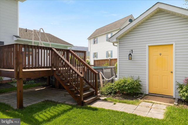 590 FULTON DR, Strasburg, VA 22657