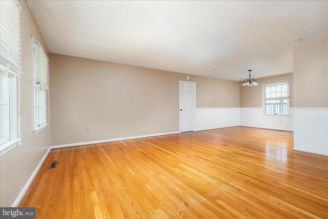 590 FULTON DR, Strasburg, VA 22657
