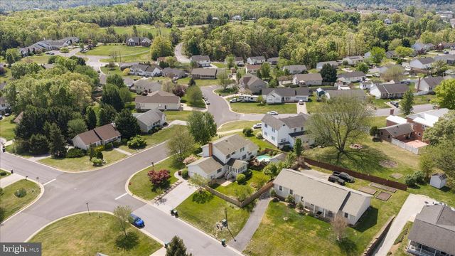590 FULTON DR, Strasburg, VA 22657