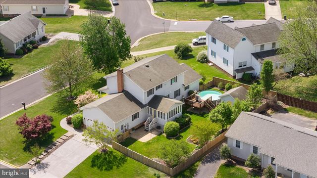 590 FULTON DR, Strasburg, VA 22657