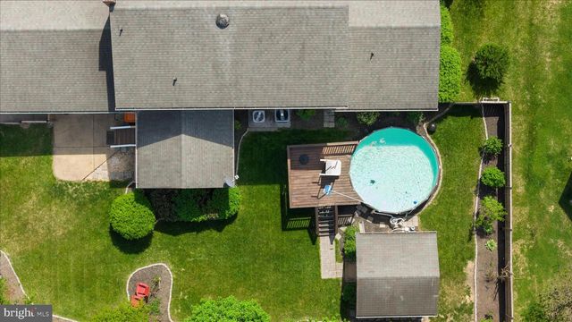 590 FULTON DR, Strasburg, VA 22657