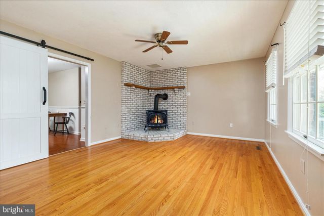 590 FULTON DR, Strasburg, VA 22657
